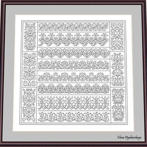 Puede incluir: Un patrón de punto de cruz en blanco y negro enmarcado con varios diseños de bordes florales y ornamentales. La obra de arte se muestra en un marco marrón con un paspartú blanco, mostrando los intrincados detalles del bordado.