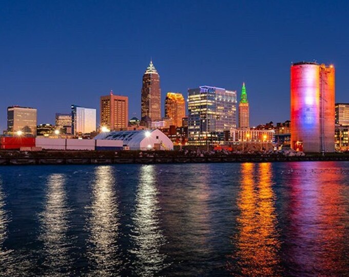 Downtown Cleveland from Wendy Park  (Fine Art Print)