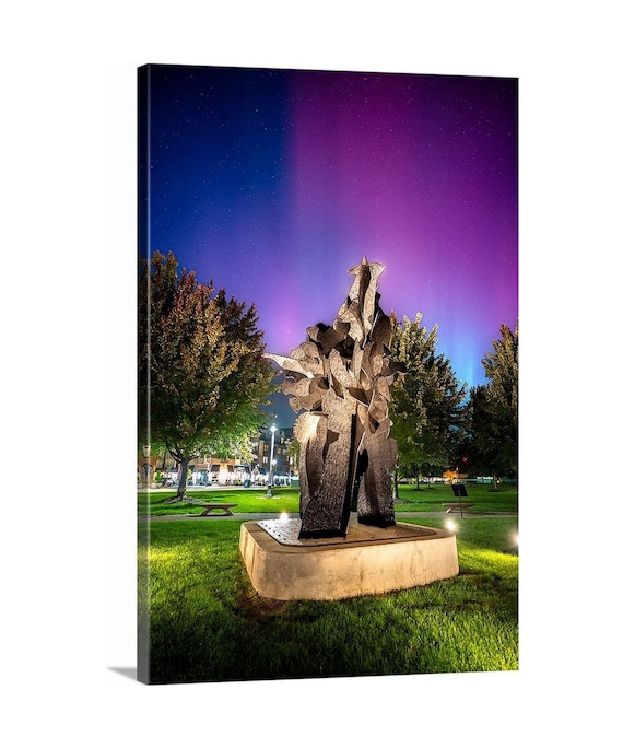 Aurora Borealis in Ohio (Ready to Hang Canvas) - Cuyahoga Falls