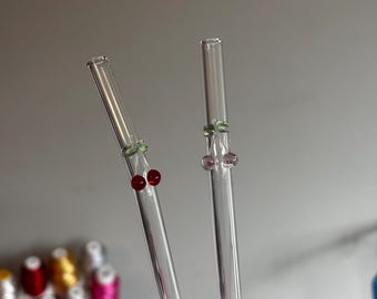 Pajita de cristal con forma de cereza