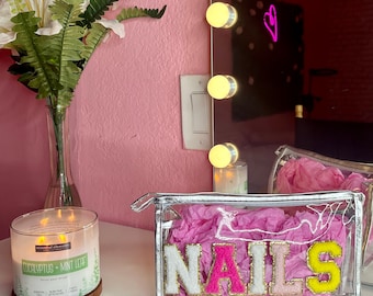 Neceser con parche de chenilla *en oferta*