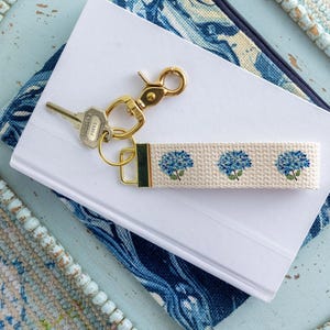 Endless Summer Hydrangea Keychain | Handmade Rustic Barn Wood Décor | Coastal Charm Accessory By Rustic Marlin