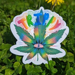 Trippy weed leaf Vinyl sticker