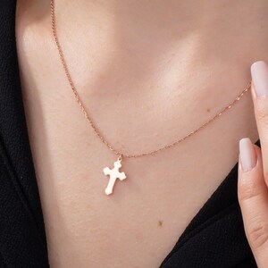 14K gouden kruisketting voor vrouwen, religieuze sieraden, cadeau moeder, zilveren sierlijke kruishangers, verjaardagscadeau voor haar, beste cadeau voor moeders