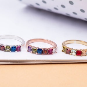 Gold Prinzessin Birthstone Ring, Mutter Familie Birthstone Ring, personalisierte Birthstone Schmuck, Geburtstagsgeschenk, bestes Geschenk für Mütter