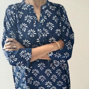 Indigo-Tunika, Bio-Tunika, Geschenke für sie, Resort-Kleidung, Loungewear, indische Kurti, Sommer-Top, Boho-Kurti, Mutter-Postpartum-Geschenk, Geschenke für sie, Boho