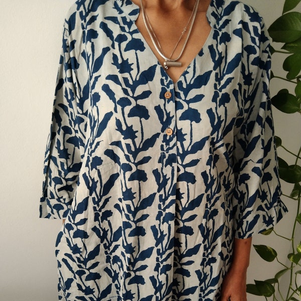 plus tunique indigo, tunique bio, tenue de villégiature, robe d'été, robe de maternité, cadeau post-partum pour maman, tunique bohème,