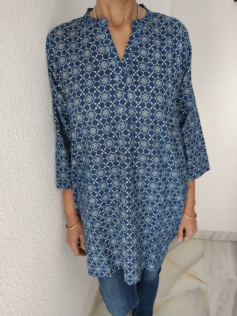 tunique en coton indigo, tenues de villégiature, vêtements d'intérieur, tunique biologique, tunique d'été, haut bohème, kurti indien, kurti en coton, tenue de bain, image 10