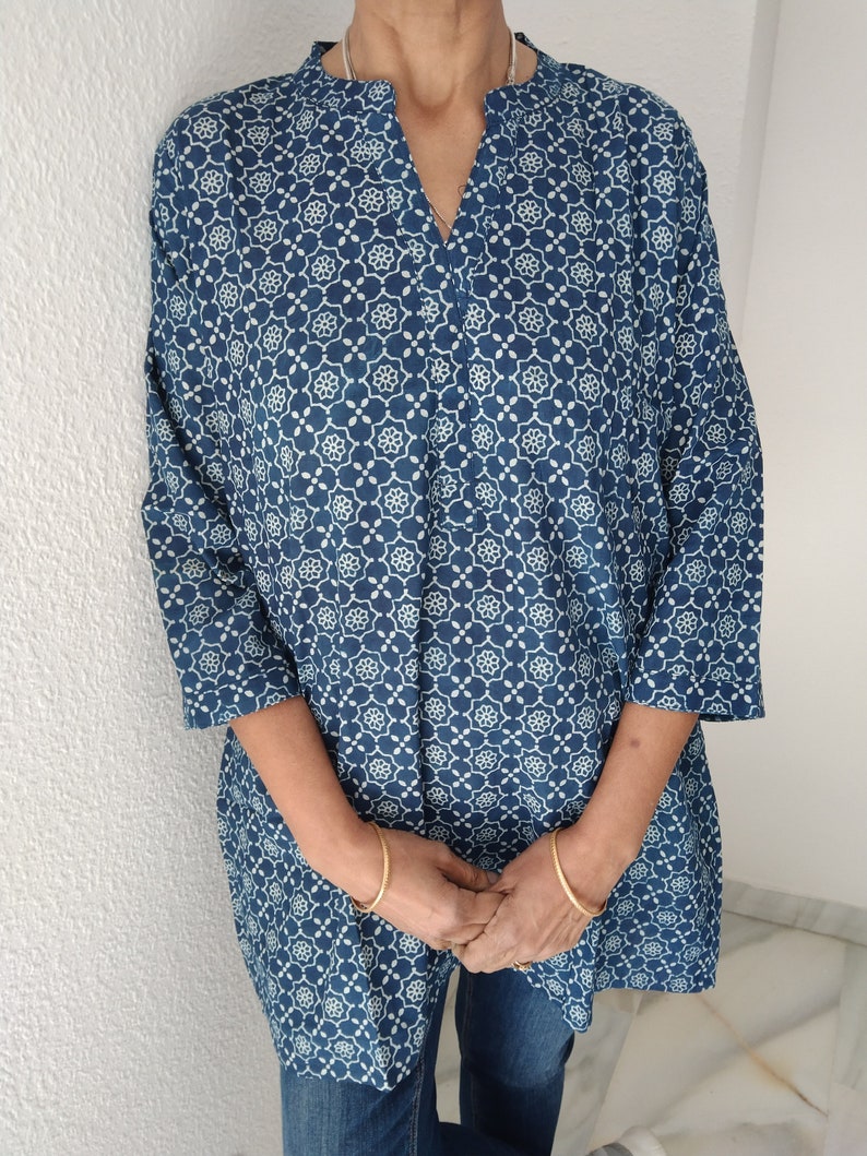 tunique en coton indigo, tenues de villégiature, vêtements d'intérieur, tunique biologique, tunique d'été, haut bohème, kurti indien, kurti en coton, tenue de bain, image 6