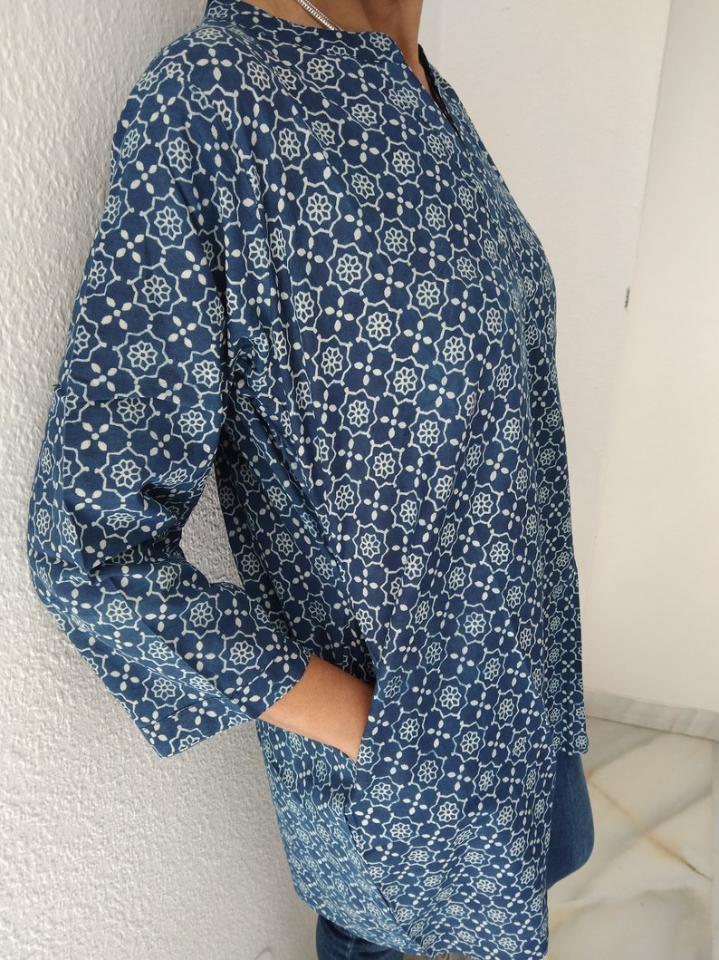 tunique en coton indigo, tenues de villégiature, vêtements d'intérieur, tunique biologique, tunique d'été, haut bohème, kurti indien, kurti en coton, tenue de bain, image 3