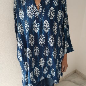 tunique en rayonne, tunique indigo, tunique bio, cadeaux pour elle, articles de villégiature, cadeau de fête des mères, cadeau post-partum pour maman, vêtements de plage, maillot de bain, tunique bohème image 7