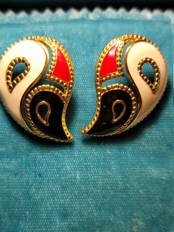 Vintage 80s Avon Earrings