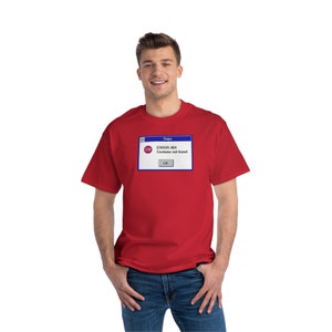 Peut inclure: Un t-shirt rouge avec un graphique de message d'erreur bleu et blanc qui indique "ERREUR 404 Costume introuvable".
