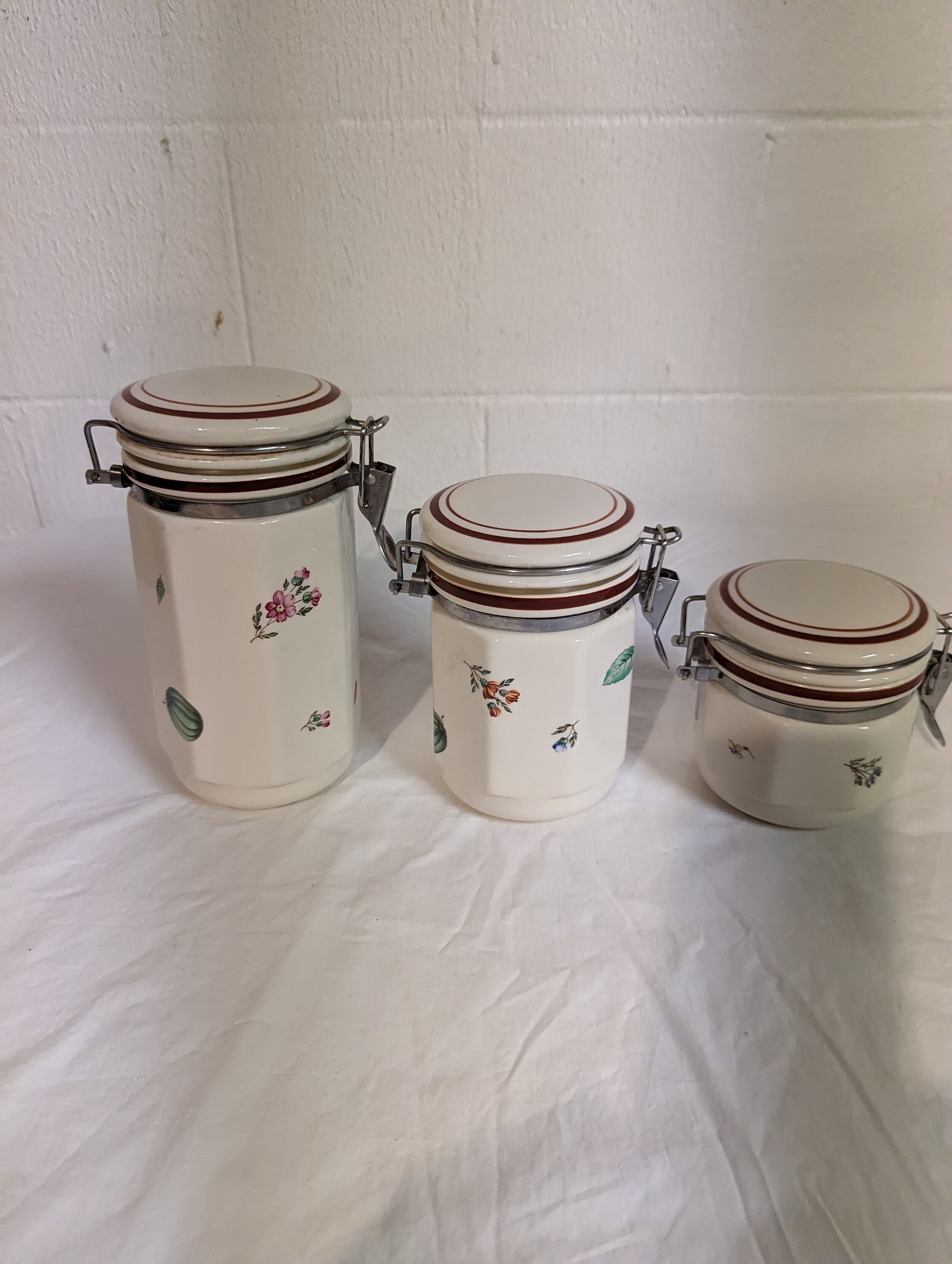 Old Dutch International Art Nouveau Stainless Steel 4 Piece Kitchen  Canister Set 