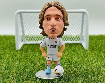 Figura di Luka Modric Real Madrid 2024/2025 | Mini figura da calcio del Real Madrid | Regalo da collezione di Modric per gli appassionati di calcio