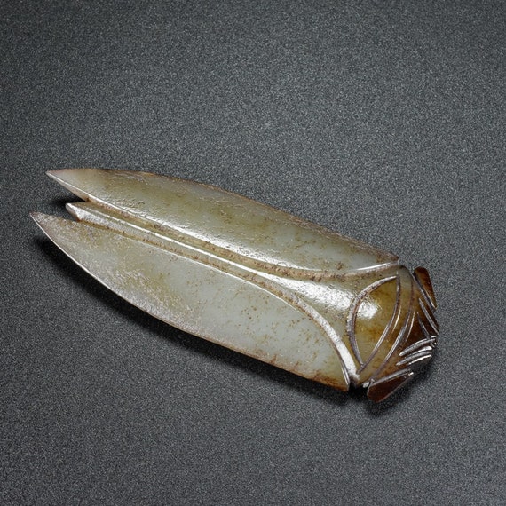 44181 Hetian jade hand-carved cicada pendant - image 9