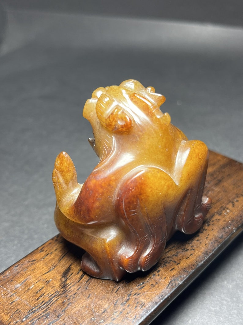 44270 Hetian jade hand-carved auspicious beast pendant image 5