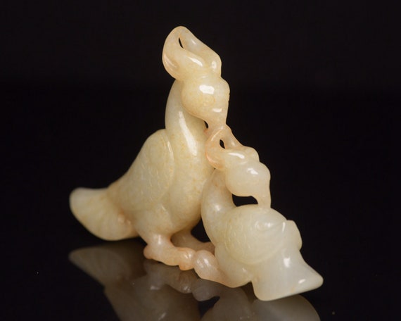 312109 Hetian jade hand-carved bird pendant - image 2