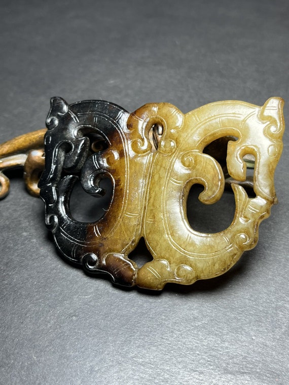 4474 Hetian jade hand-carved dragon pendant - image 4