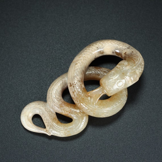 45153 Old chinese hetian jade carved snake pendant - image 3