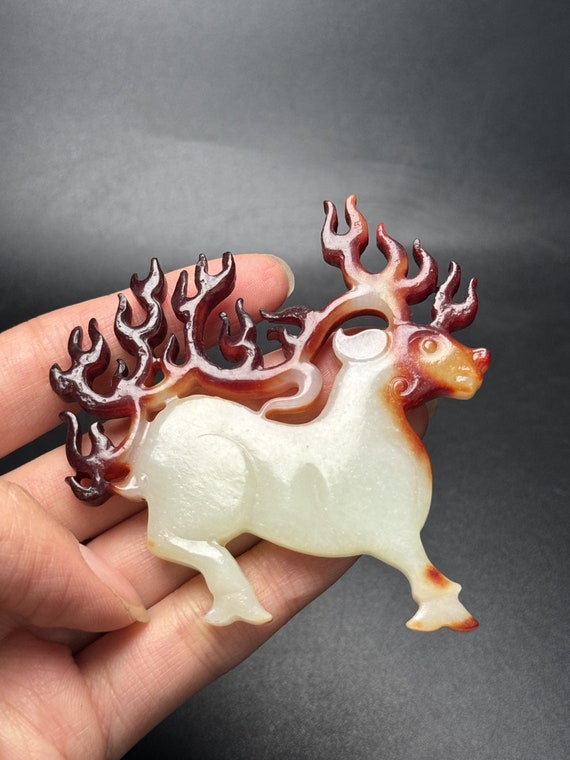 4221 Hetian jade hand-carved deer pendant - image 9