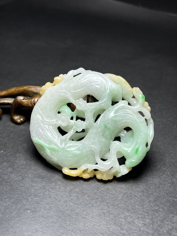 43341 Natural jadeite hand-carved with magpie and… - image 6