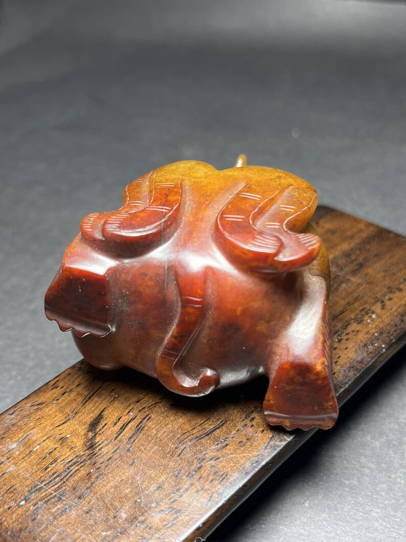 44270 Hetian jade hand-carved auspicious beast pendant image 6