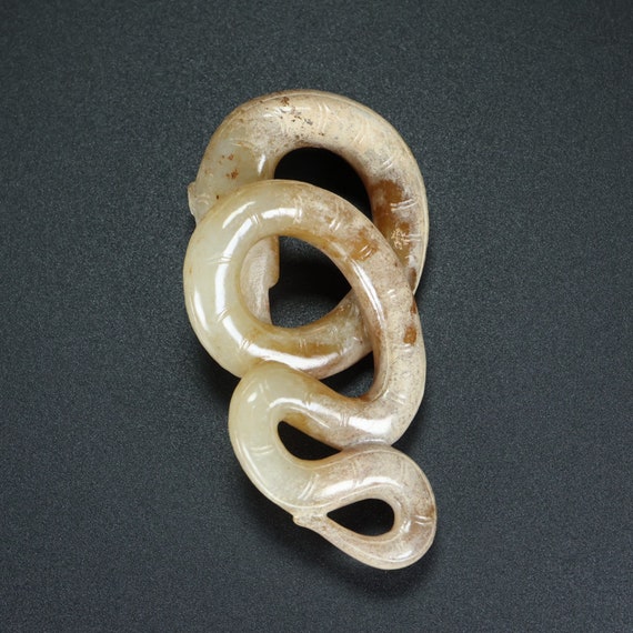 45153 Old chinese hetian jade carved snake pendant - image 9