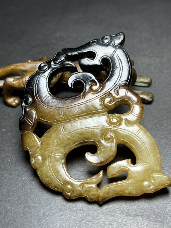 4474 Hetian jade hand-carved dragon pendant - image 5