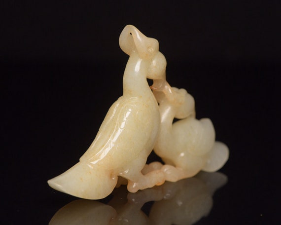 312109 Hetian jade hand-carved bird pendant - image 3