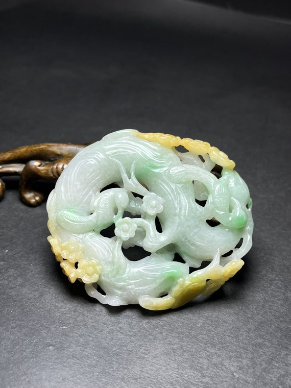 43341 Natural jadeite hand-carved with magpie and… - image 2