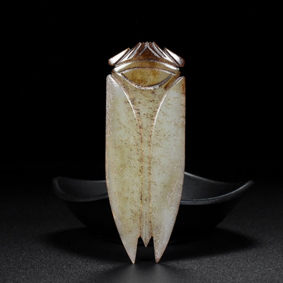 44181 Hetian jade hand-carved cicada pendant - image 6