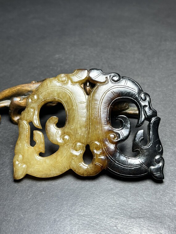 4474 Hetian jade hand-carved dragon pendant - image 2