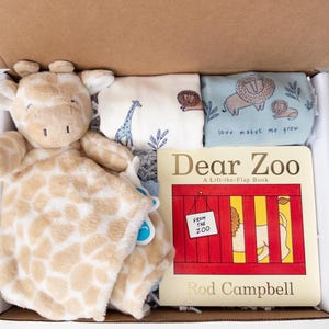 Baby gift box for boy, Baby boy shower gift, Newborn boy gift basket, Zoo gift set for baby, Bodysuits, Board Book, Security Blanket