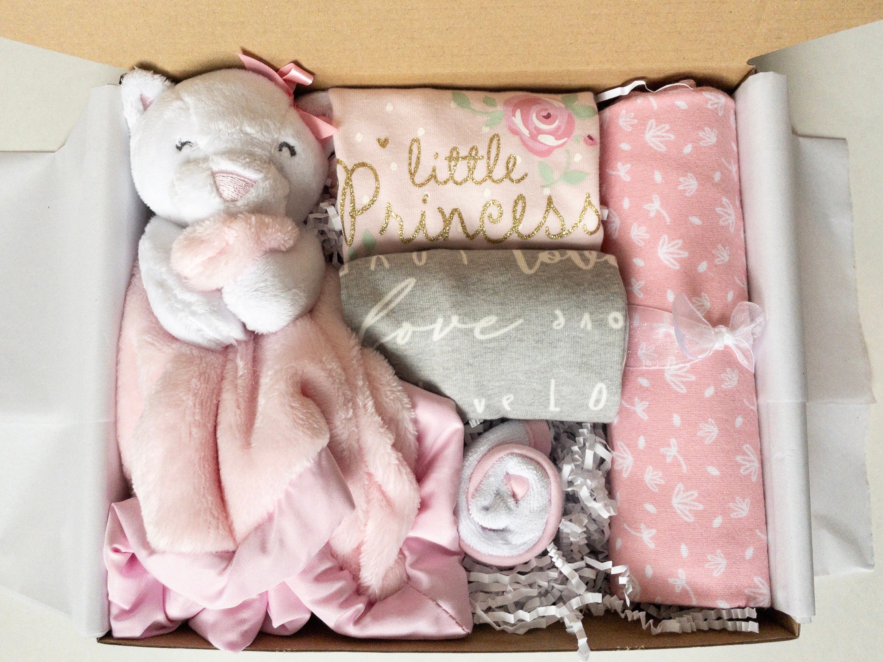 Baby Gift Box, Baby Gift Set, Baby Shower Gift, Gift for Babies. New Baby  Gift, Unisex Gift, Swaddle, Bodysuits, Burp Cloth, Teether, Toy 