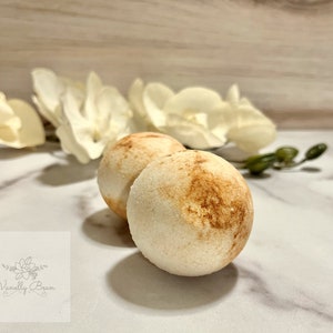 Golden Vanilla Bath Bomb