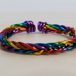 Rainbow wire weave band