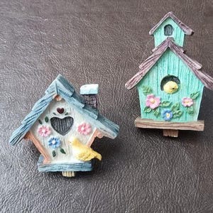 3D Colorful Resin Birdhouse cabinet/drawer pulls and knobs, set of 2, early 2000's.