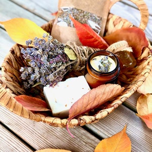 Lavender Aromatherapy Basket as Relaxation Gift, Lavender Honey Incense Soap & Natural Lavender Gift Box Basket