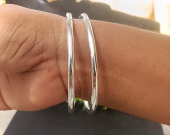 Heavy hammered silver bangle | Solid stackable sterling silver bangle | Handmade sterling silver jewellery | Gift for her | Bridesmaid gift