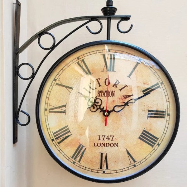 Victoria Station Clock 1747 Double Sided Clock Railway Station Wall Clock Home &Office Decor cadeau Article cadeaux personnalisés pour elle