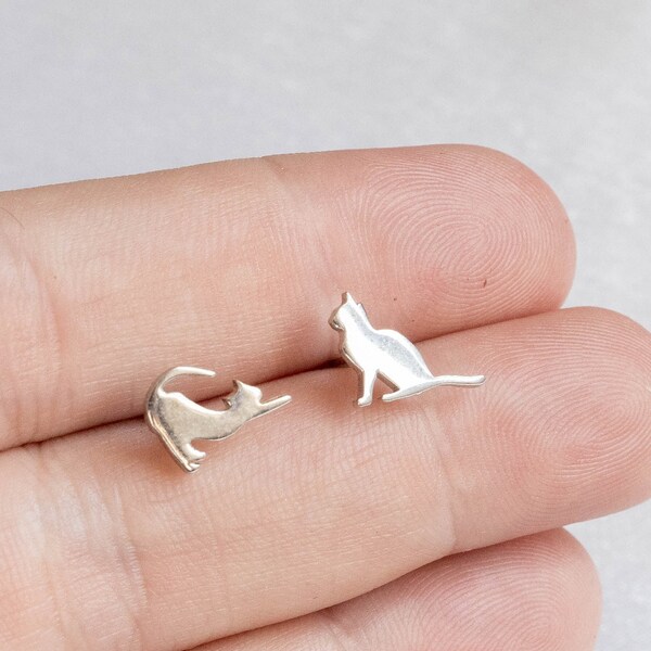 925 Sterling Silver Cat Earrings - Cat Stud Earrings - Gold Cute Minimalist Stud Earrings -  Kitten Earrings - Tiny Pet Gifts for Cat Lovers