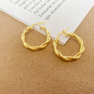 Dainty Minimalist Earrings, Gold Hoop Earrings, Sterling Silver Circle Twisted Hoop Earrings, chunky gold earrings, Gift For Her