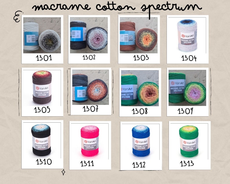 Puede incluir: Una colecci&oacute;n de 12 ovillos de hilo de algod&oacute;n macram&eacute; en espectro de colores, incluyendo gris, rosa, naranja, azul, verde y rosa. Cada ovillo est&aacute; etiquetado con el nombre de la marca "YarnArt" y el nombre del producto "Macrame Cotton Spectrum".