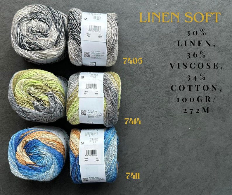 Puede incluir: Tres ovillos de hilo en diferentes combinaciones de colores. El hilo es una mezcla de lino, viscosa y algod&oacute;n. Los ovillos est&aacute;n etiquetados con el nombre del hilo "LINEN SOFT", la composici&oacute;n del hilo, el peso y el metraje. Los ovillos est&aacute;n etiquetados con los n&uacute;meros 7406, 7414 y 7411.