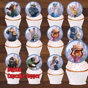 Puede incluir: Cupcakes con glaseado blanco y chispas de colores, cada uno coronado con una imagen circular de un personaje de la película animada Zootopia. El texto "Digital Cupcake topper" está en la parte inferior.