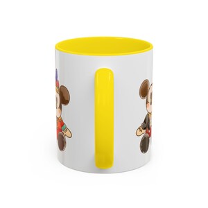 Taza de café con detalles de Mickey Mouse a través de los tiempos / Opción de nombre personalizado imagen 20