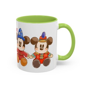 Taza de café con detalles de Mickey Mouse a través de los tiempos / Opción de nombre personalizado imagen 14