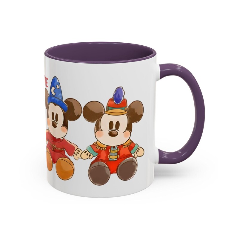 Taza de café con detalles de Mickey Mouse a través de los tiempos / Opción de nombre personalizado imagen 12