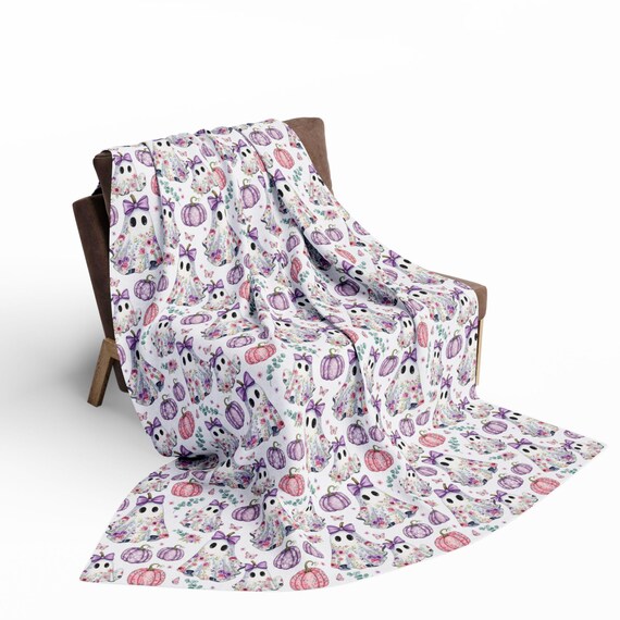 Halloween Fleece Blanket: Spooky Fall Decor Throw